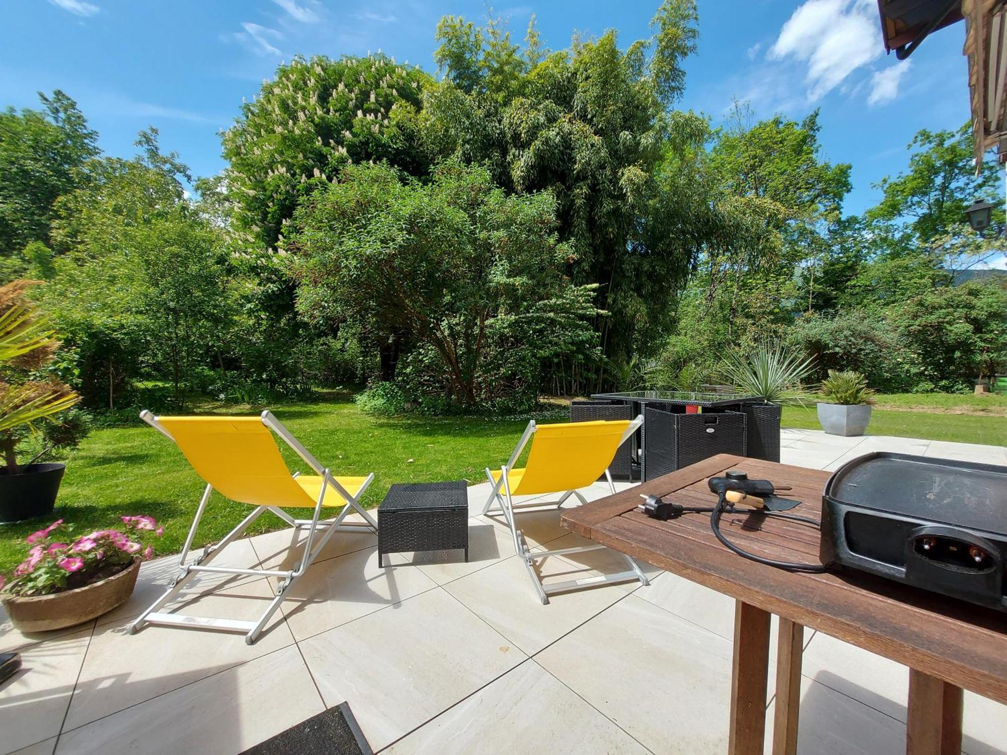 Centre St Jorioz : Charmant Et Spacieux Studio Avec Terrasse Et Jardin Privatif Saint-Jorioz Exteriör bild